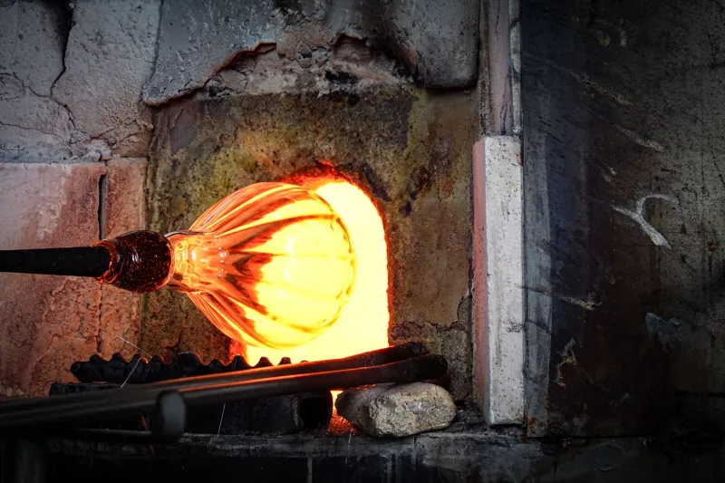 Smarter Heat: How Digital Temperature Tech Is Reshaping the Modern Glassblowing Studio
